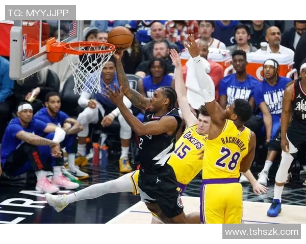 湖人对阵爵士精彩赛事免费直播全程回放与分析分享